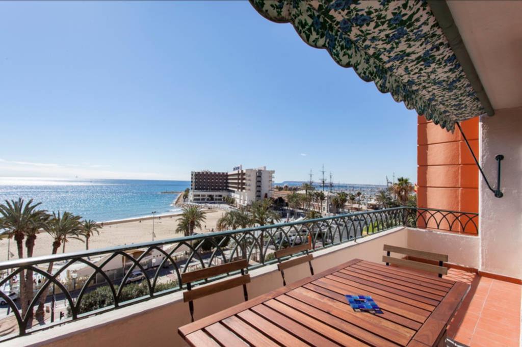 Apartamentos Bahia Alicante Bagian luar foto